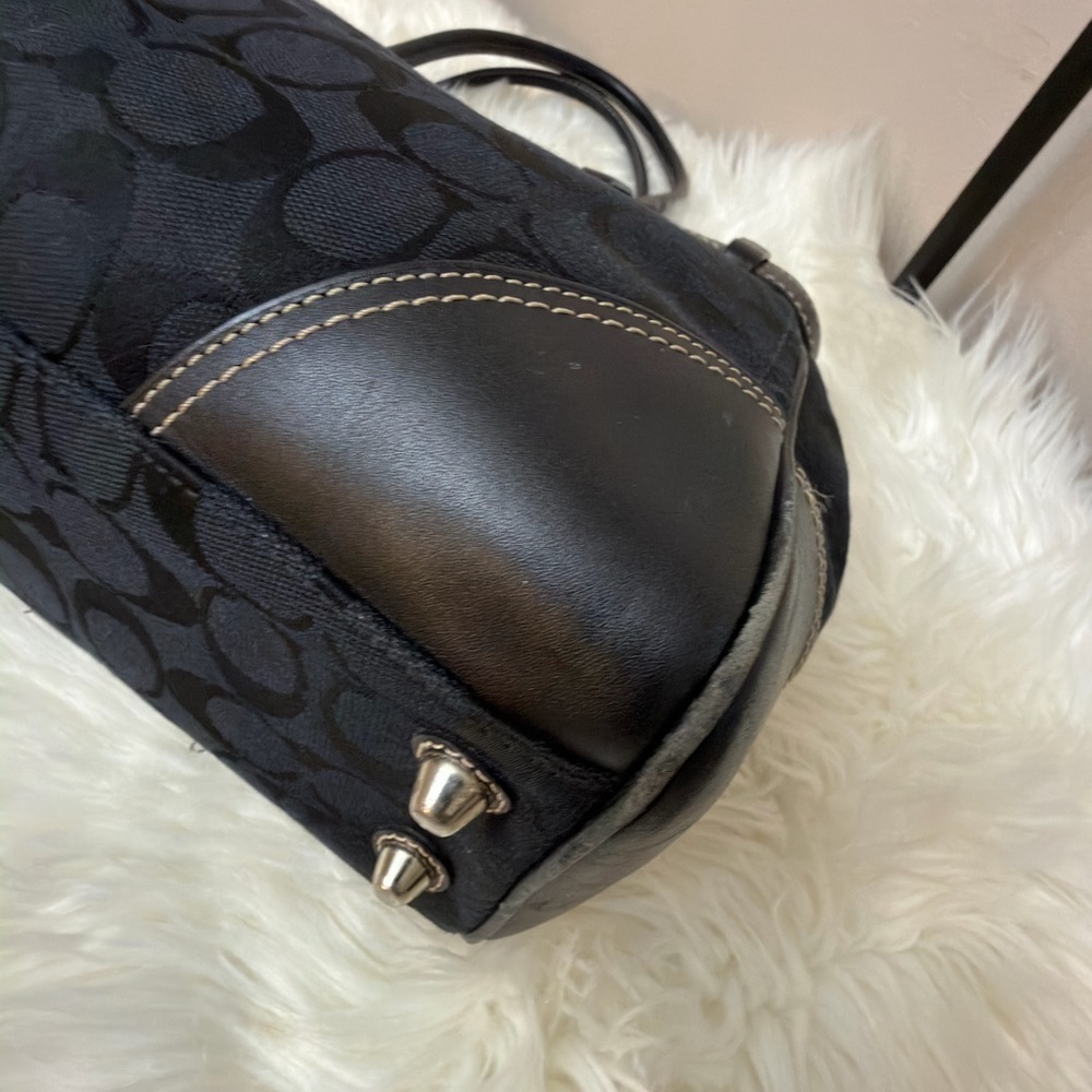 Coach Vintage Y2k 10246 Signature
Black Hampton Carryall Tote Bag - Picture 6 of 15